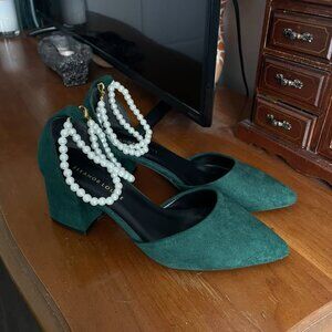 BRAND NEW Eleanor Louise Emerald Green Suede Mid Heels with Pearls